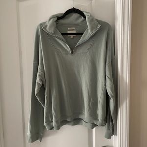 American Eagle half zip up